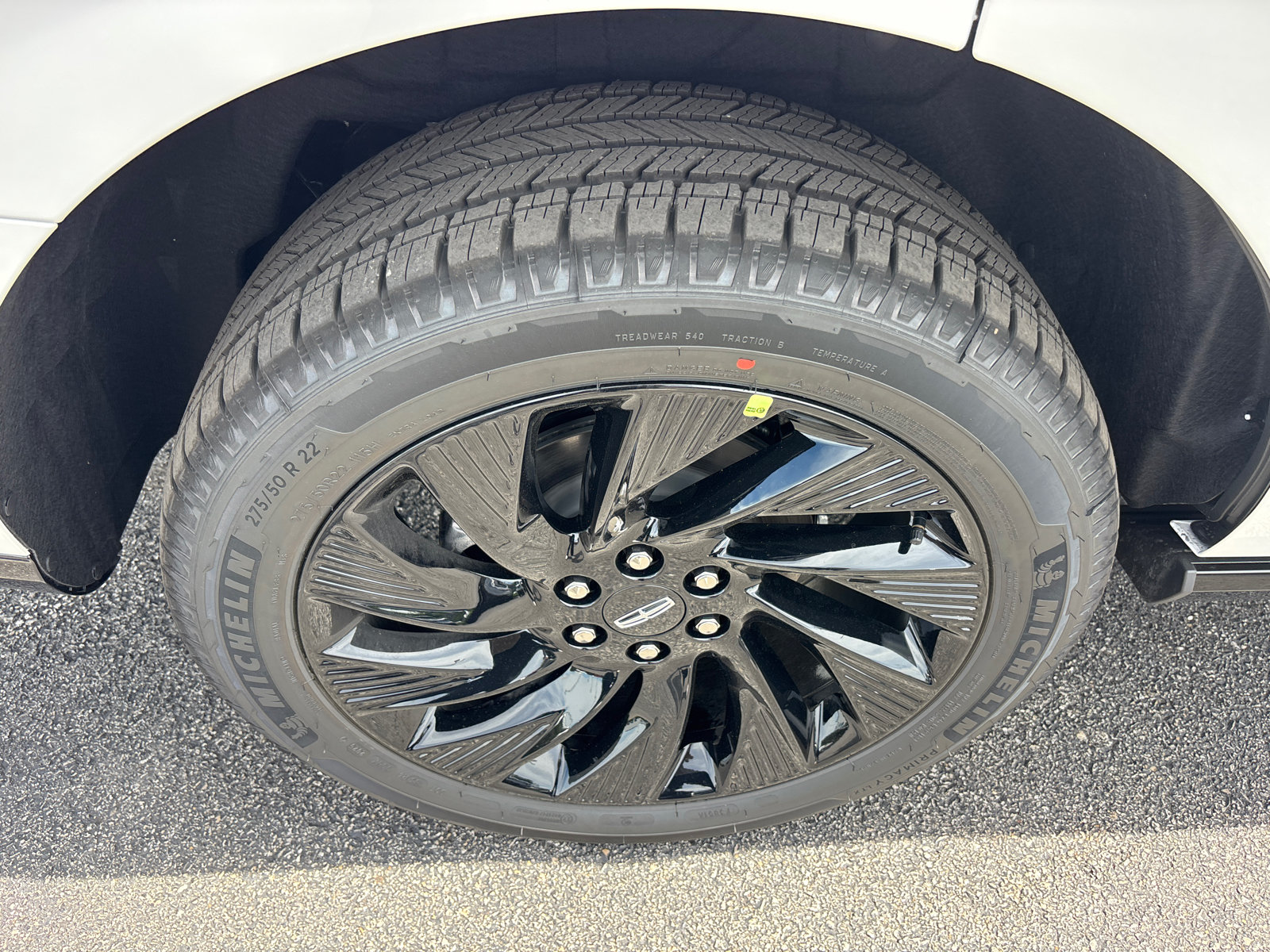 New 2026 Lincoln Navigator Reserve w/ Jet Appearance Package AWD/4WD image 10