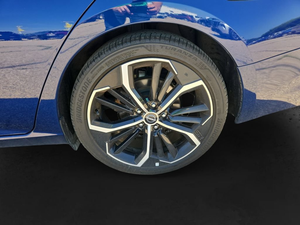 Used 2024 Nissan Altima 2.5 SR FWD image 13