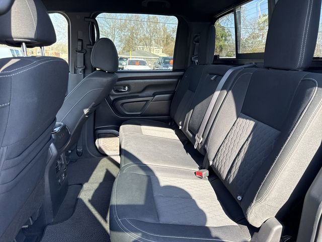 Used 2019 Nissan Titan SV w/ SV Convenience Package image 21
