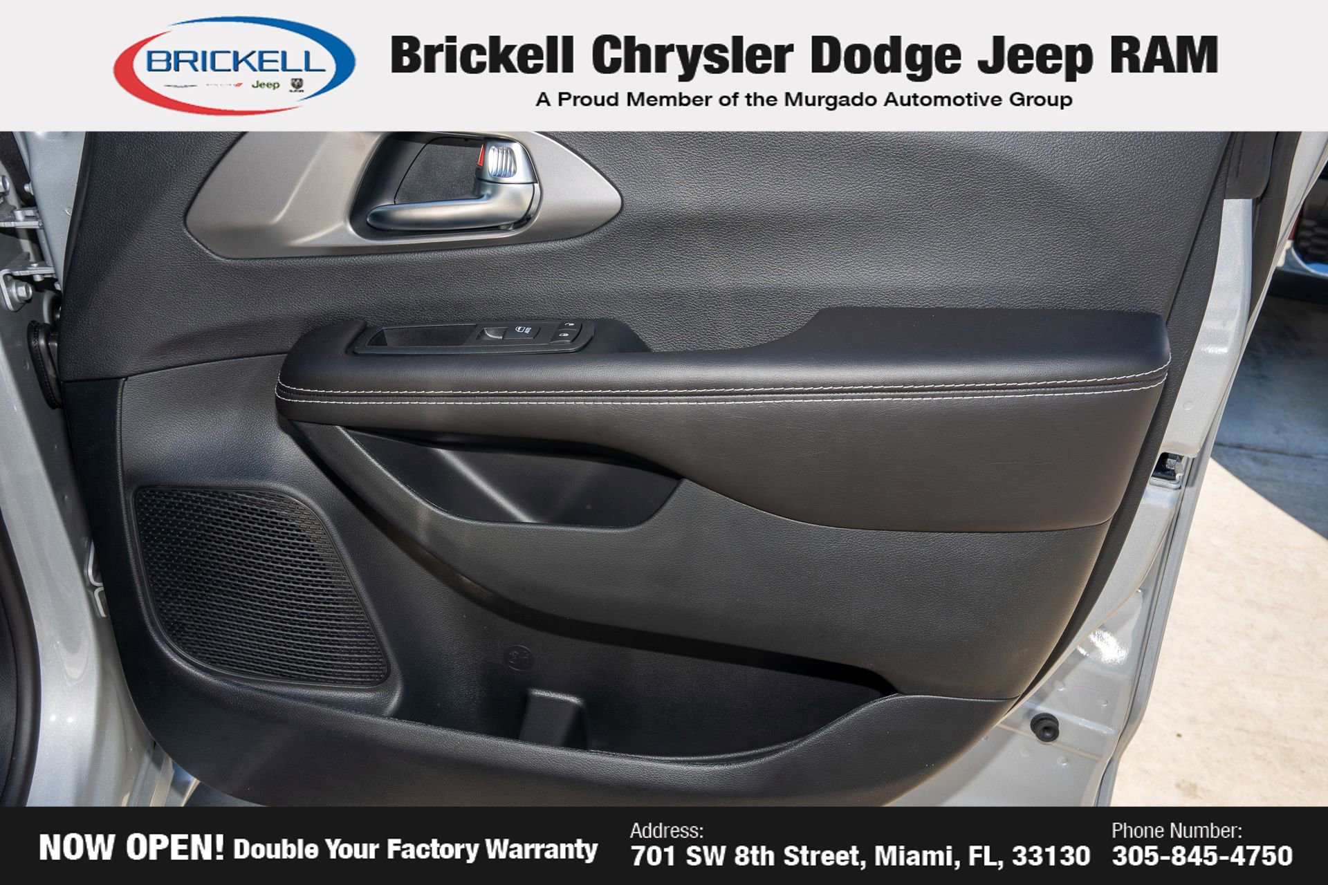 New 2026 Chrysler Pacifica Select image 13