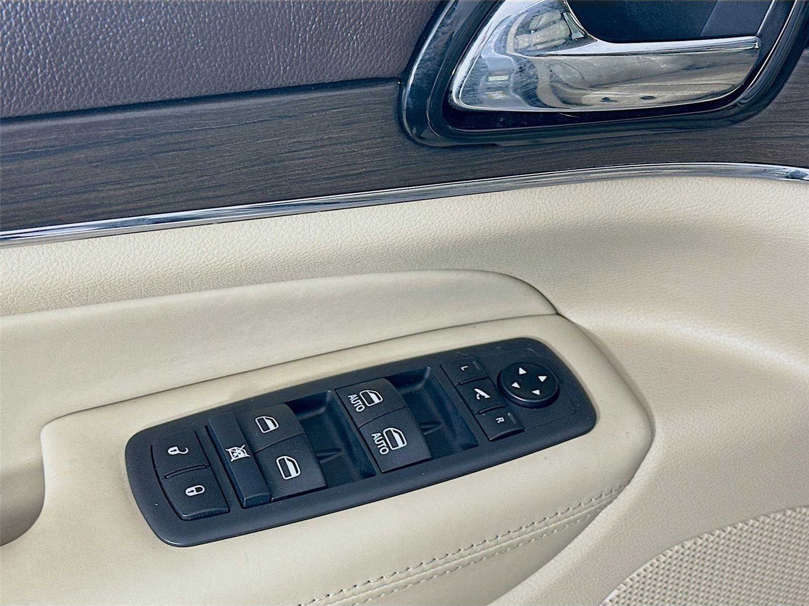 Used 2021 Jeep Grand Cherokee Overland image 24