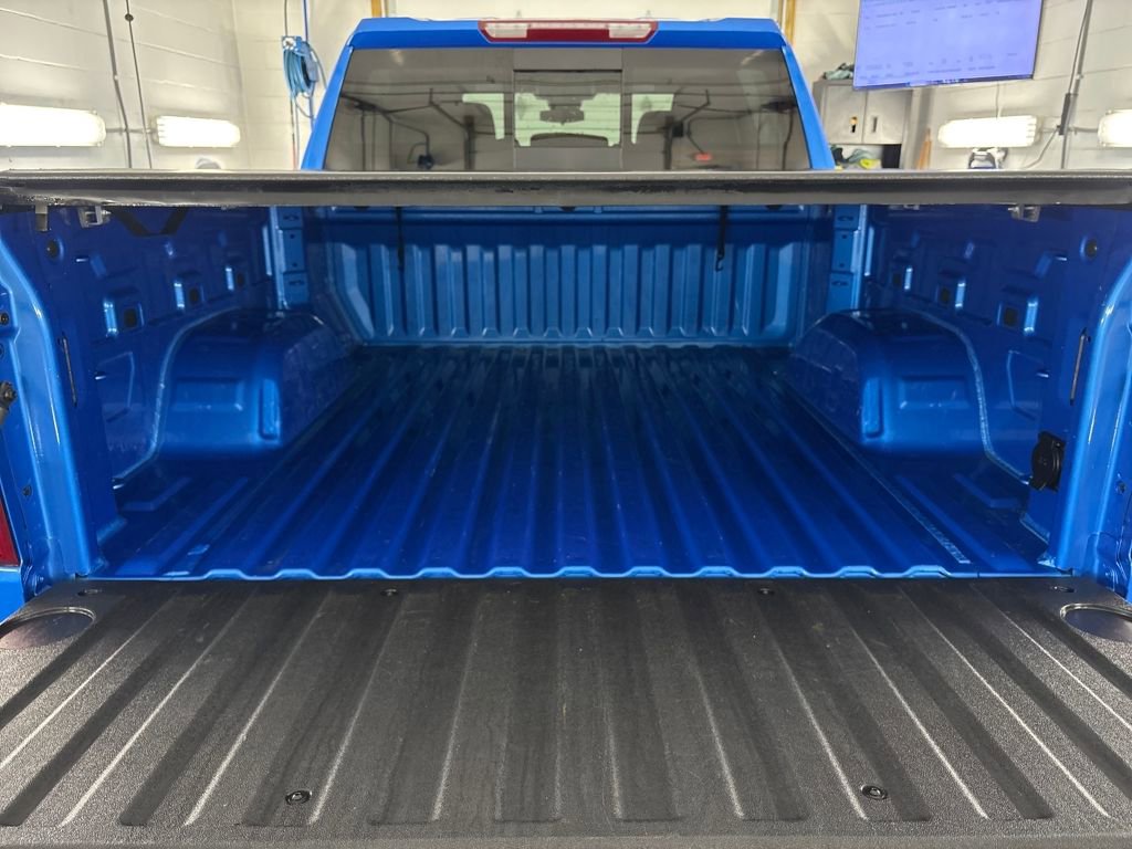 Used 2025 Chevrolet Silverado 1500 LT Trail Boss w/ Convenience Package II AWD/4WD image 18