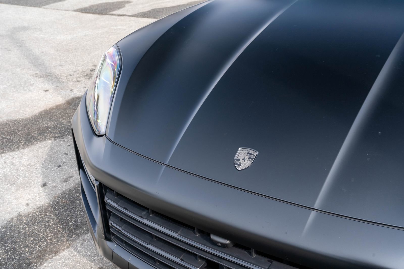 Certified 2025 Porsche Cayenne Turbo image 18
