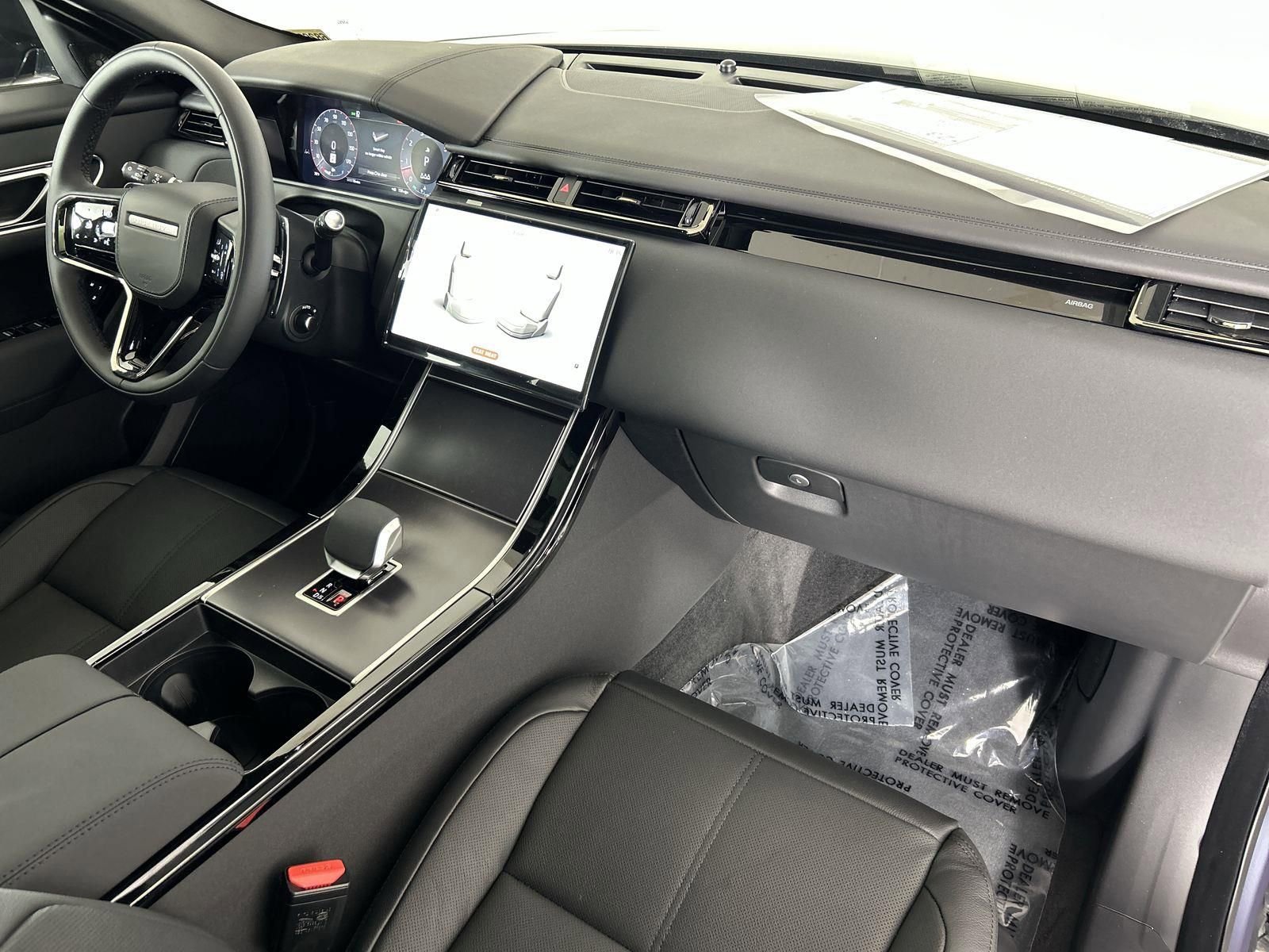 Certified 2026 Land Rover Range Rover Velar Dynamic SE image 34