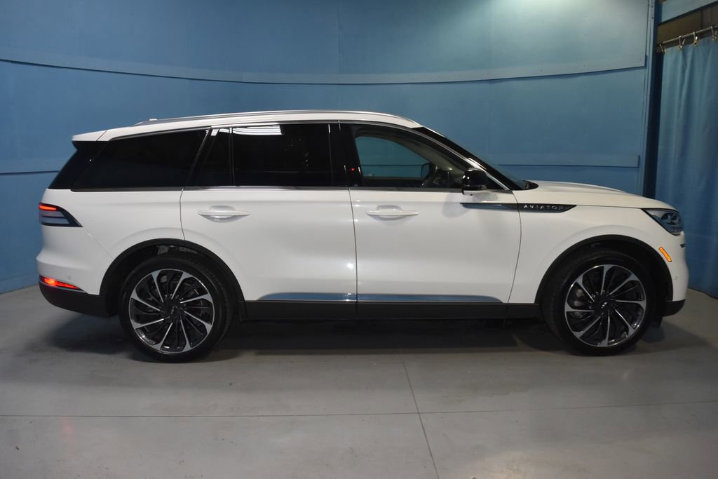 Used 2023 Lincoln Aviator Reserve w/ Equipment Group 201A image 24