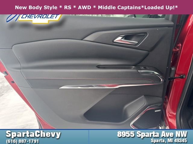 Used 2024 Chevrolet Traverse RS image 25