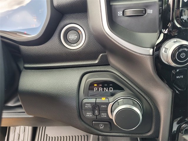 New 2026 RAM 1500 4x4 Crew Cab image 30