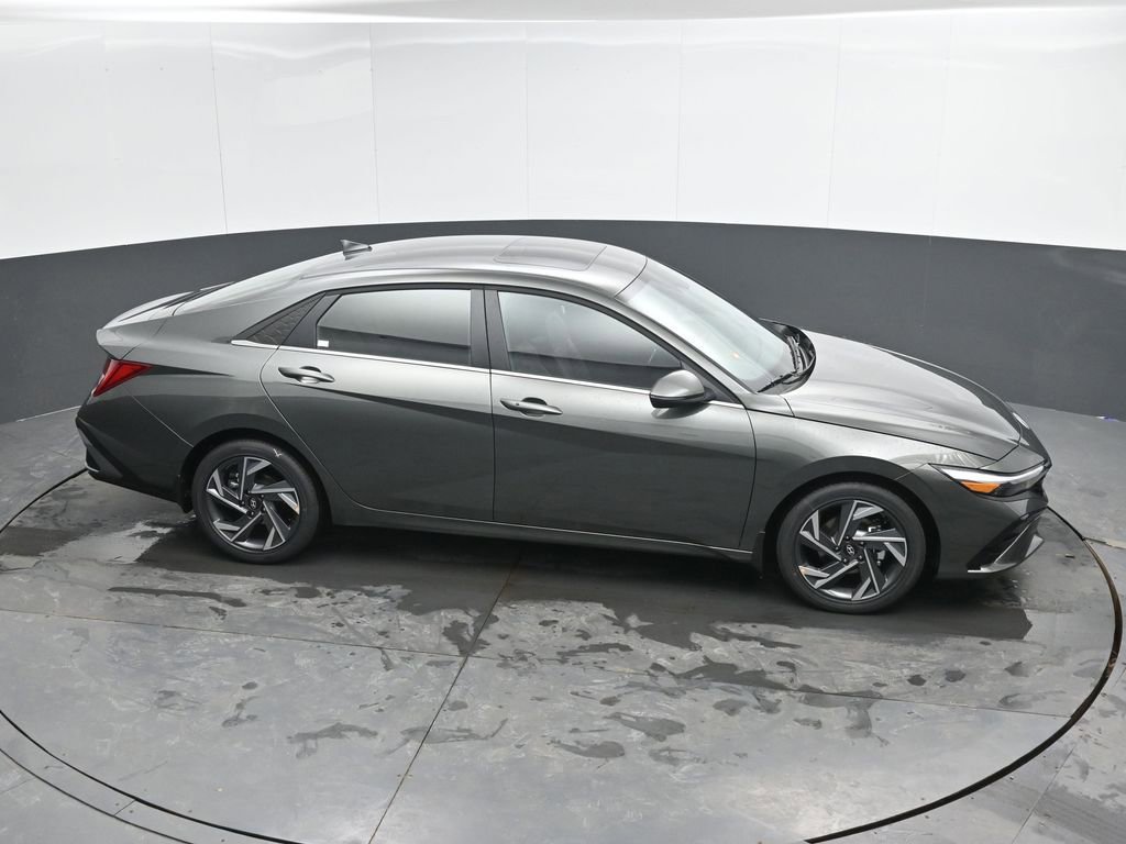 New 2026 Hyundai Elantra Limited FWD image 37