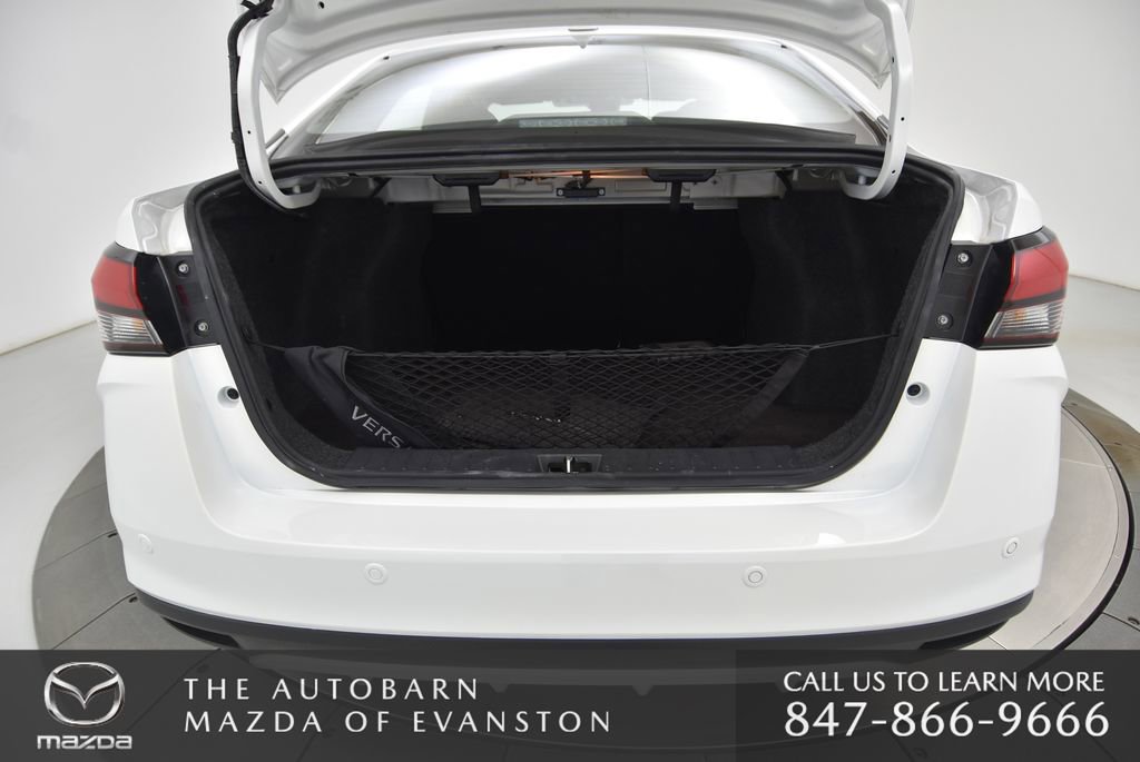 Used 2024 Nissan Versa SV w/ Trunk Package image 30