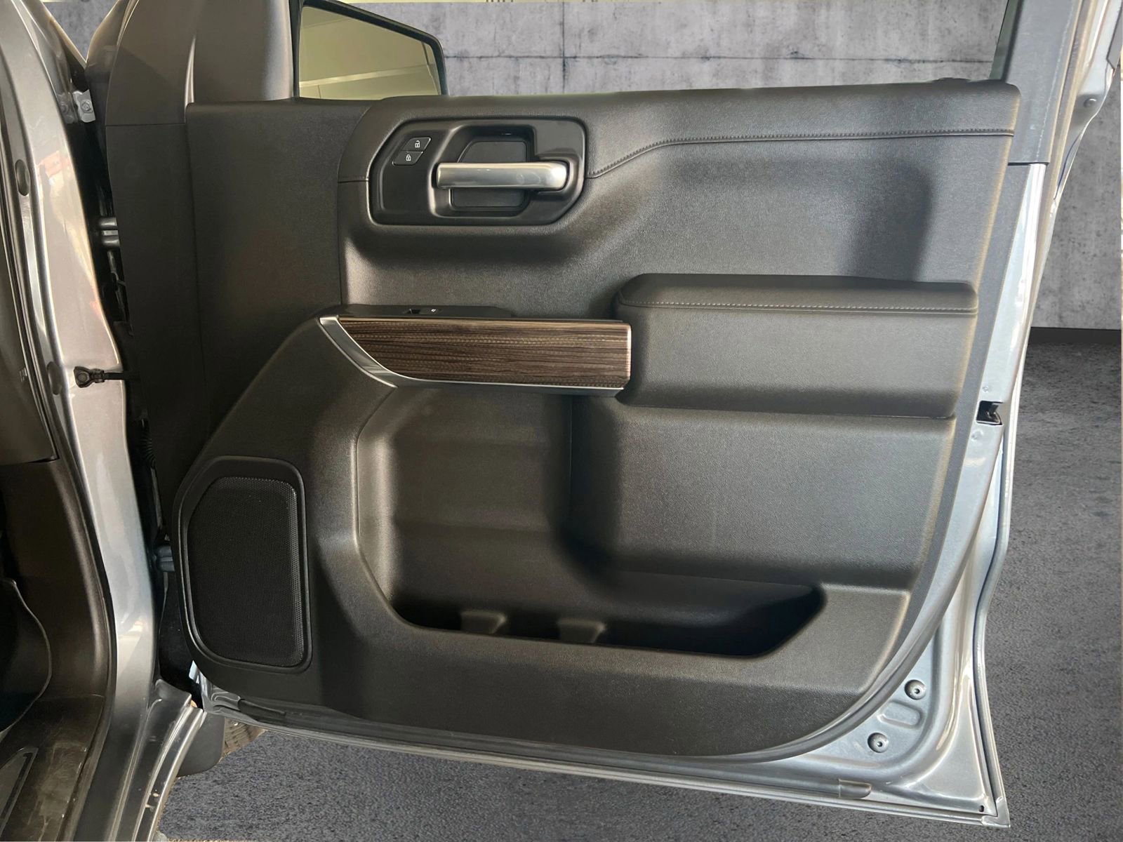 Used 2021 Chevrolet Silverado 1500 LT w/ Bed Protection Package image 21