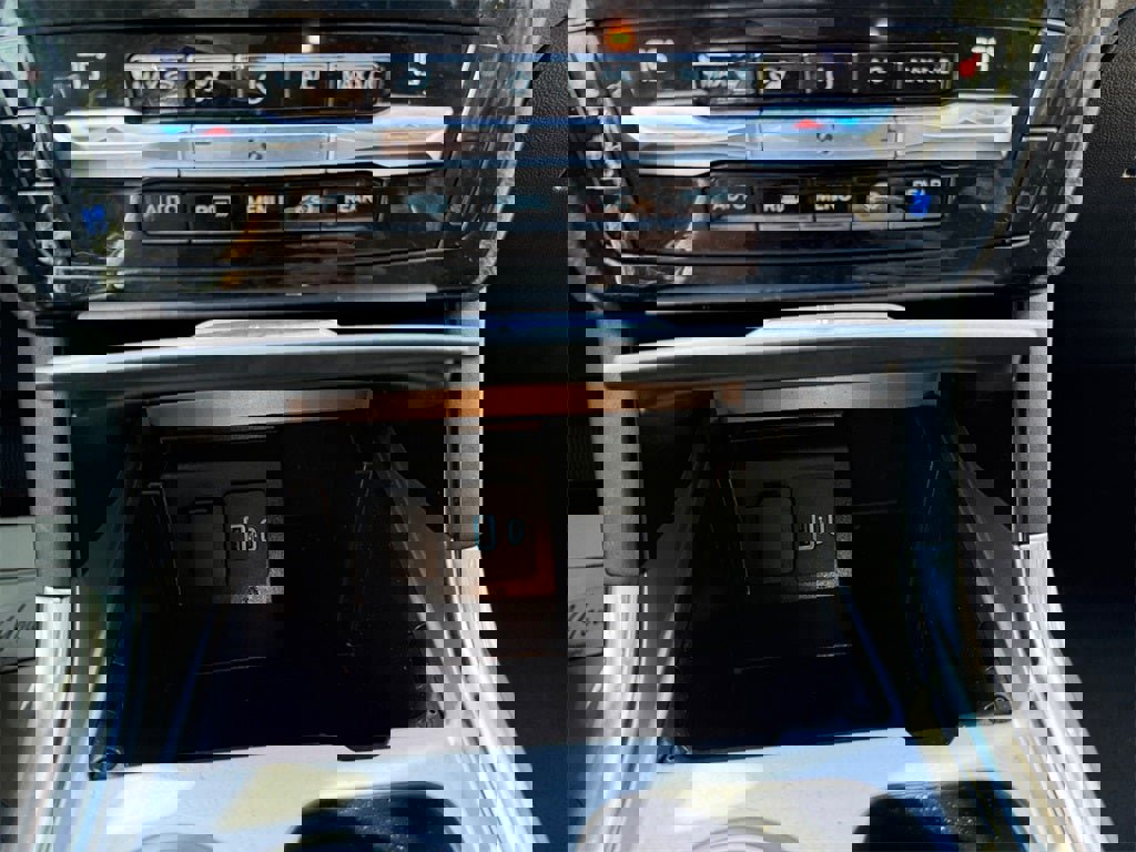 Used 2021 Ford Explorer Limited w/ Equipment Group 301A image 26