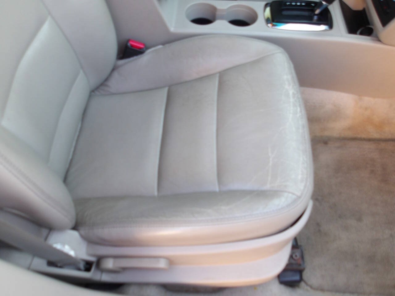 Used 2008 Ford Fusion SEL FWD image 23