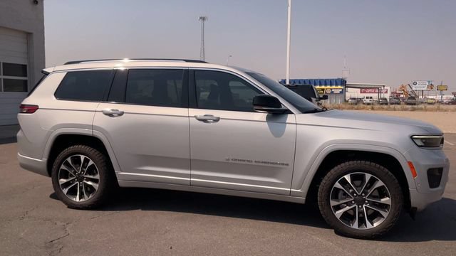 Used 2021 Jeep Grand Cherokee L Overland w/ Luxury Tech Group IV AWD/4WD image 3