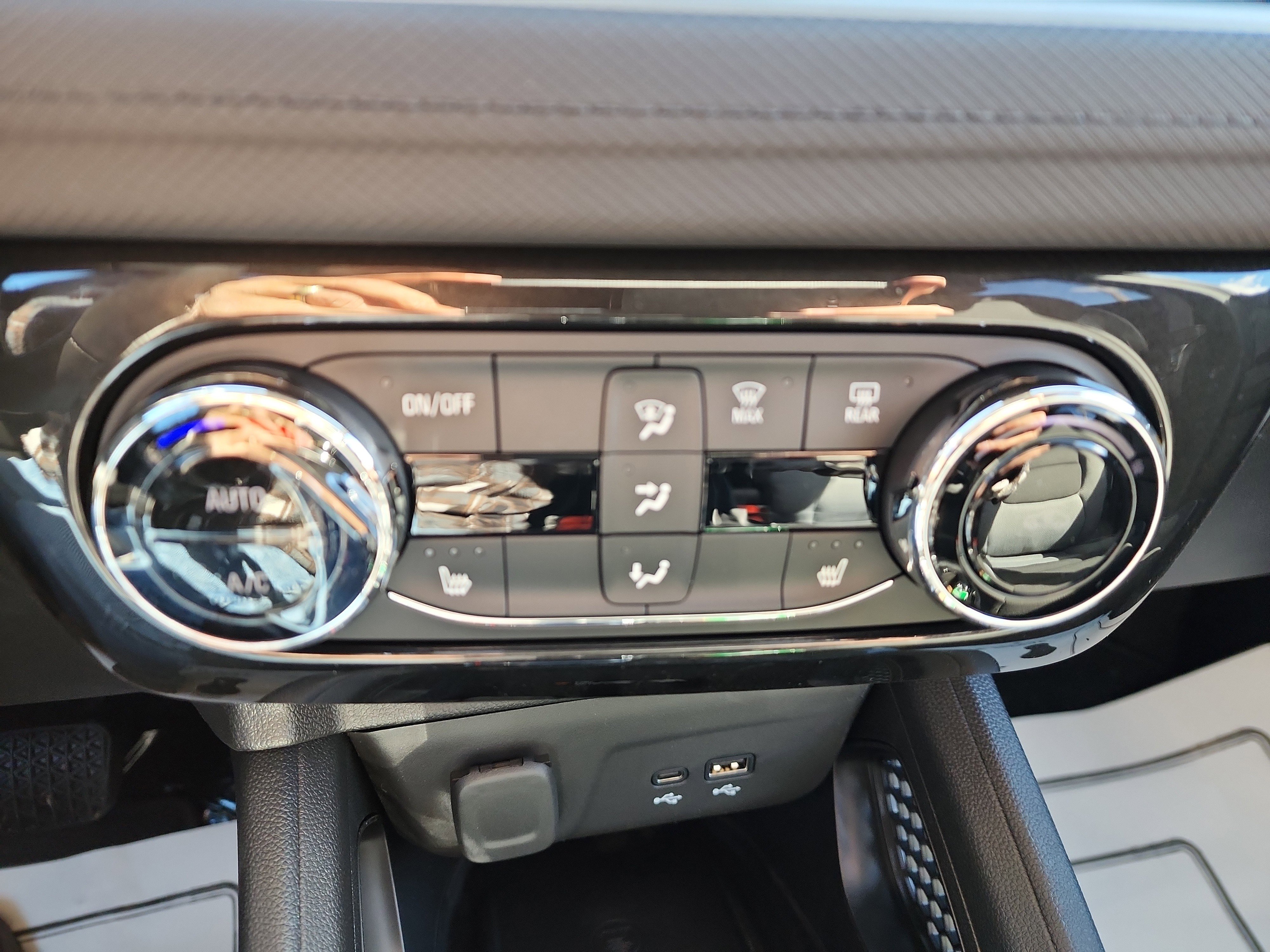 New 2026 Chevrolet TrailBlazer LT AWD/4WD image 16