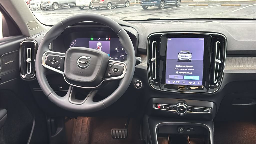 Certified 2024 Volvo XC40 B5 Plus w/ Protection Package Premier AWD/4WD image 7