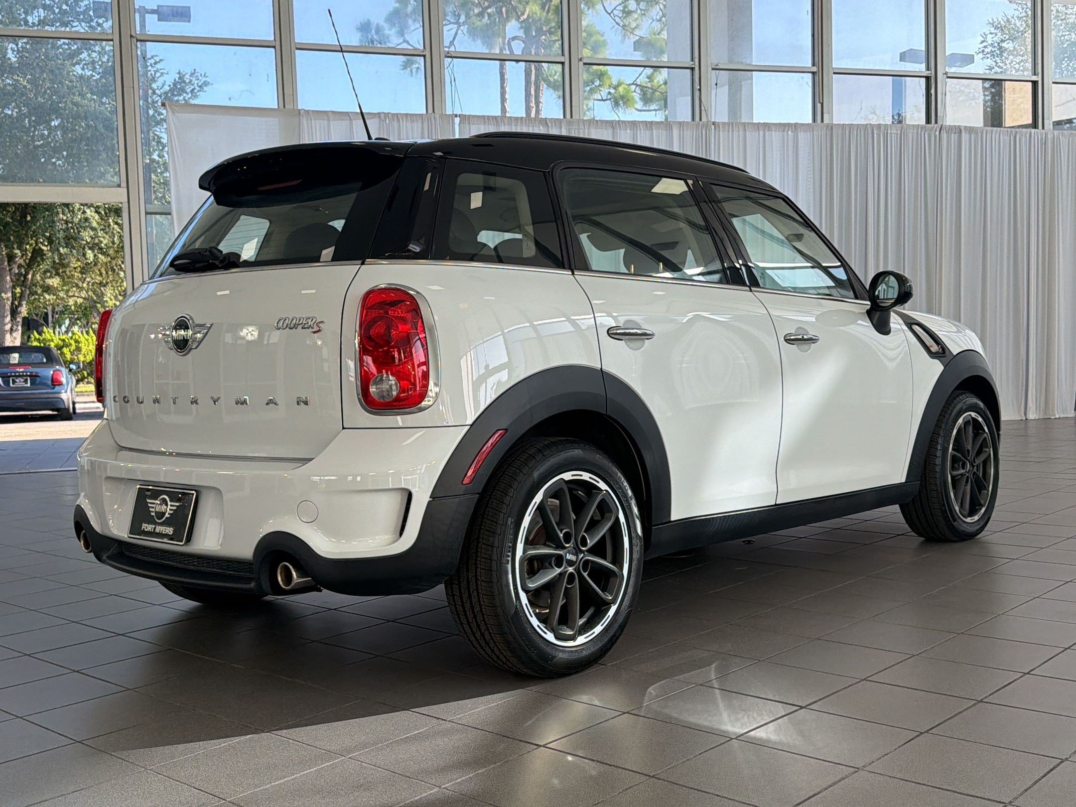 Used 2016 MINI Cooper Countryman S FWD image 9
