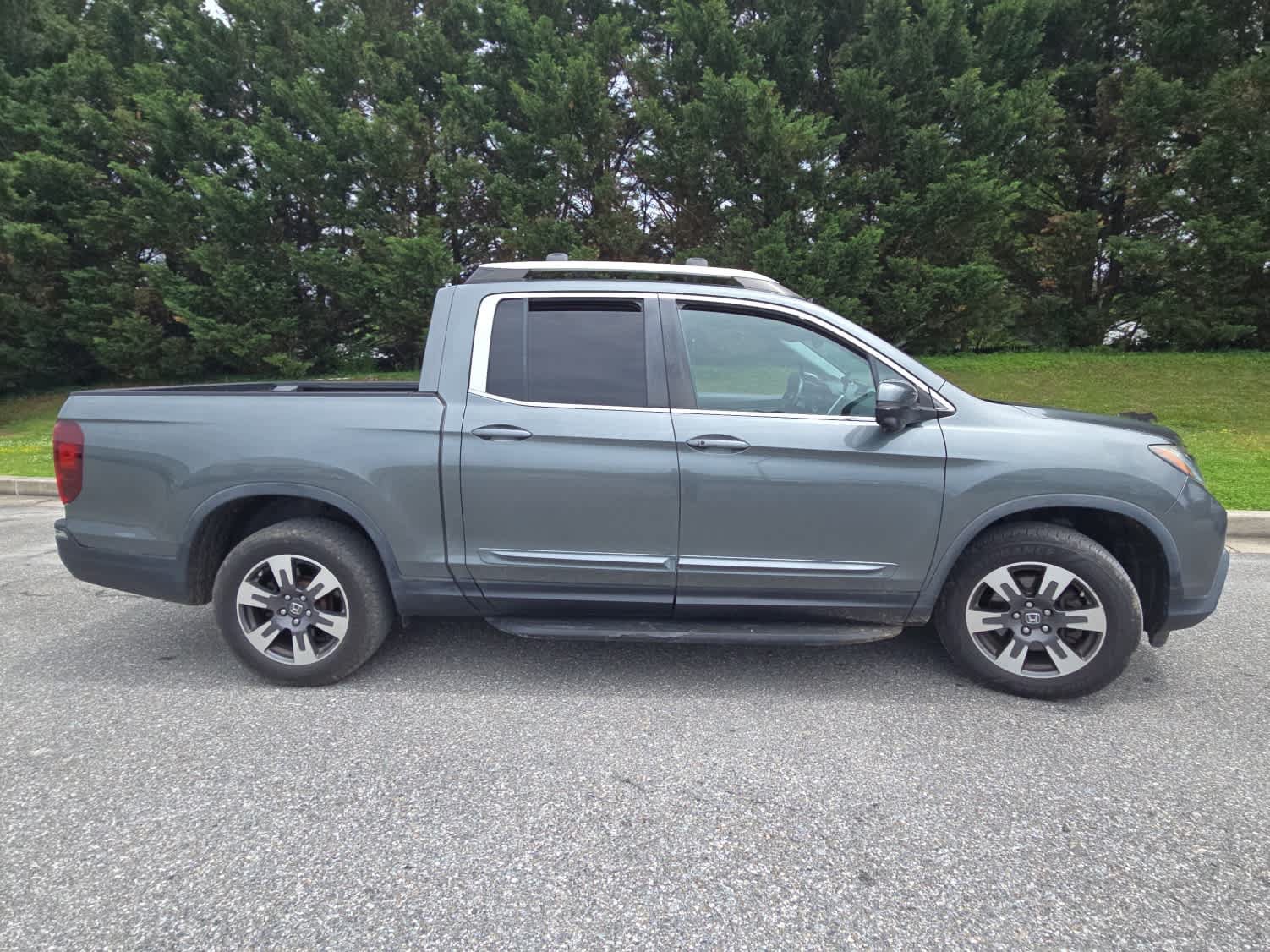 Used 2017 Honda Ridgeline RTL-T image 3