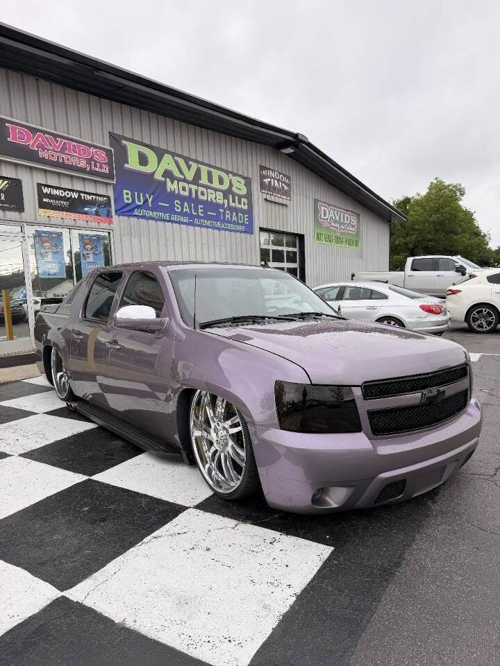 Used 2007 Chevrolet Avalanche LT AWD/4WD image 3