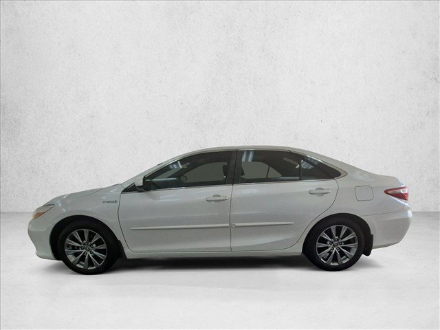 Used 2015 Toyota Camry XLE w/ Moonroof Package FWD image 9