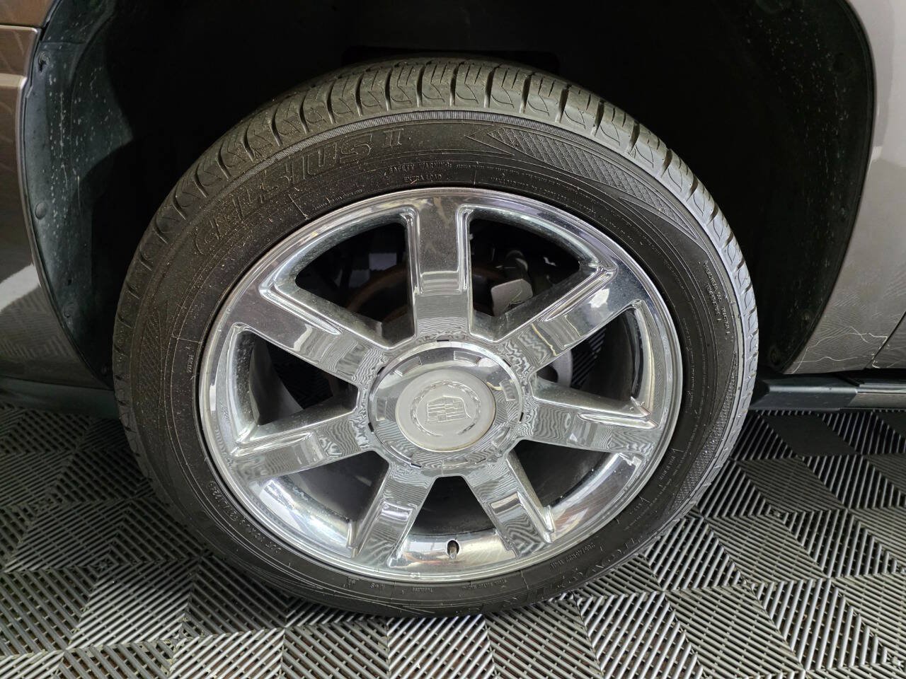 Used 2012 Cadillac Escalade Luxury RWD image 33