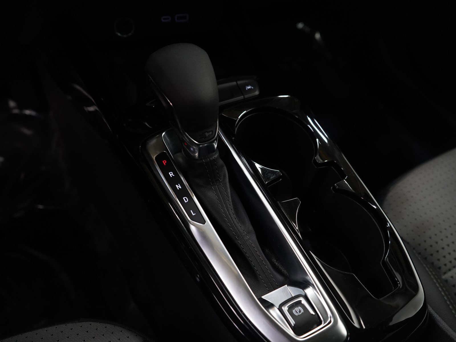 Used 2024 Chevrolet Trax LT w/ Sunroof Package image 19