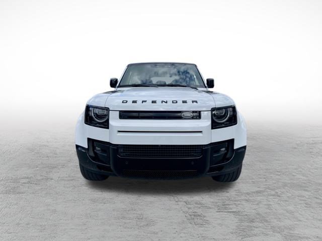 New 2026 Land Rover Defender 110 V8 image 2