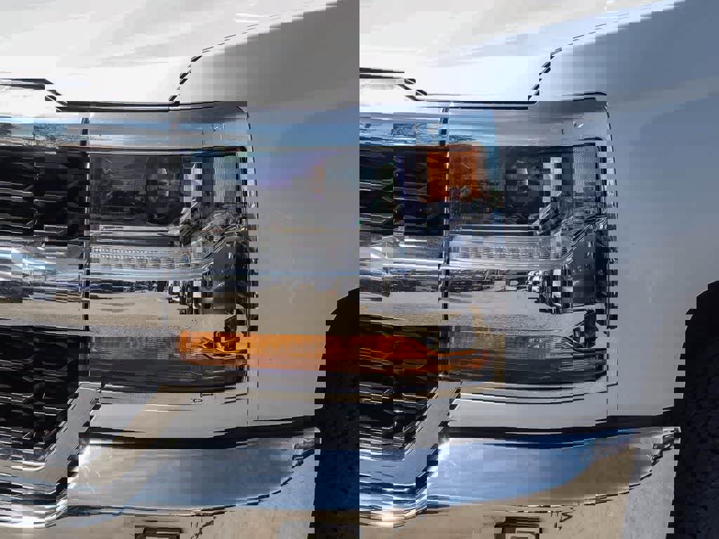 Used 2018 Chevrolet Silverado 1500 LT w/ All Star Edition image 8