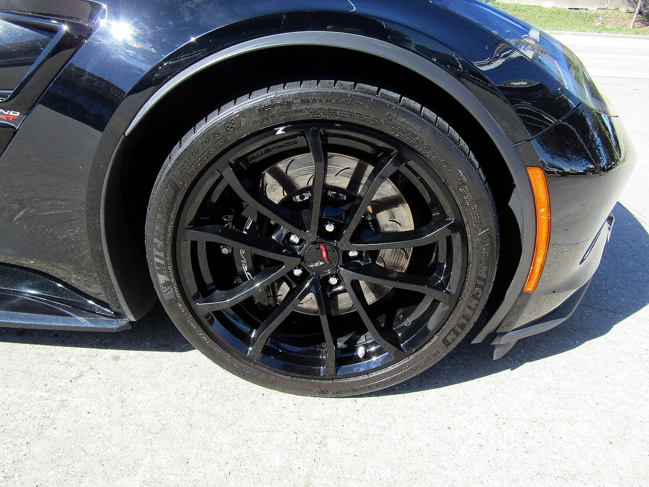 Used 2019 Chevrolet Corvette Grand Sport RWD image 22