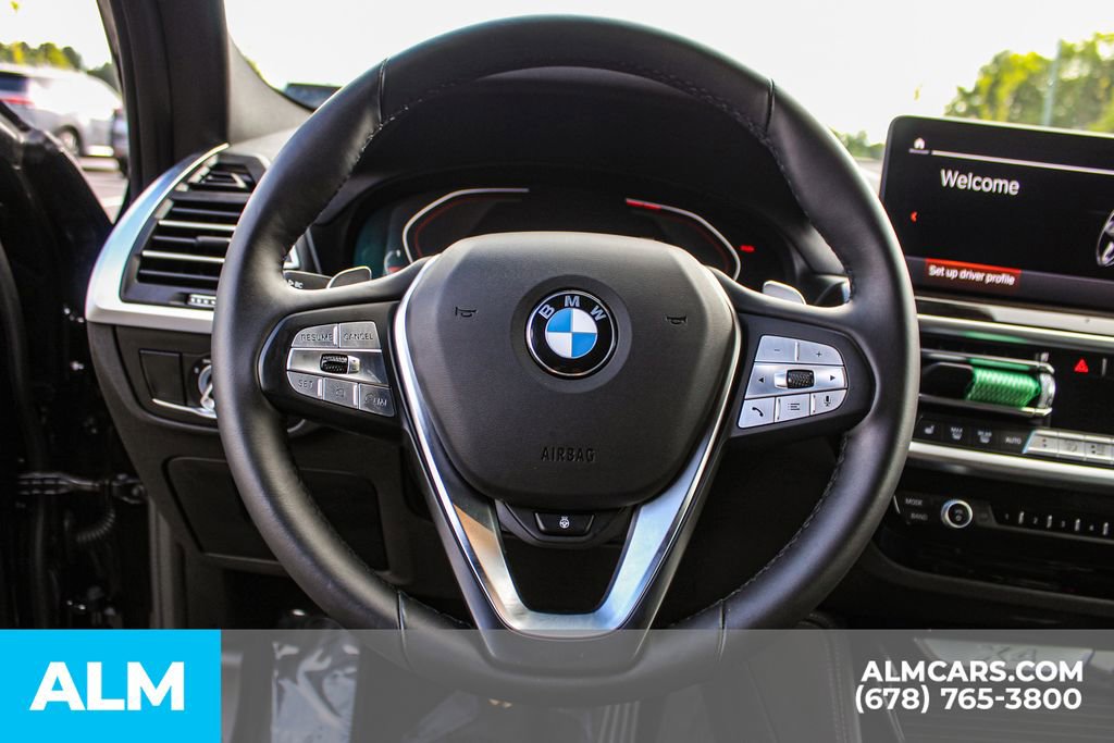 Used 2025 BMW X4 xDrive30i image 27