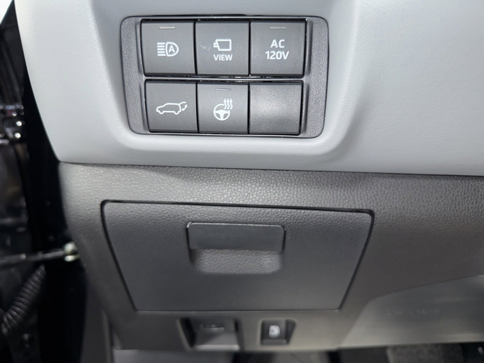 New 2026 Toyota Highlander Platinum image 30