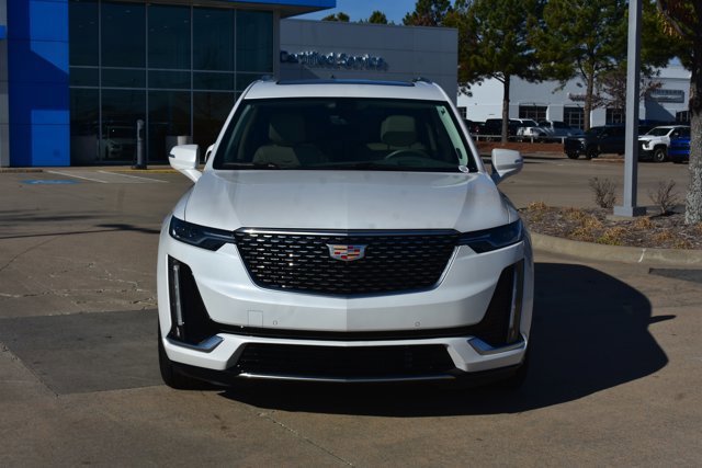 Used 2024 Cadillac XT6 Premium Luxury w/ Technology Package image 2