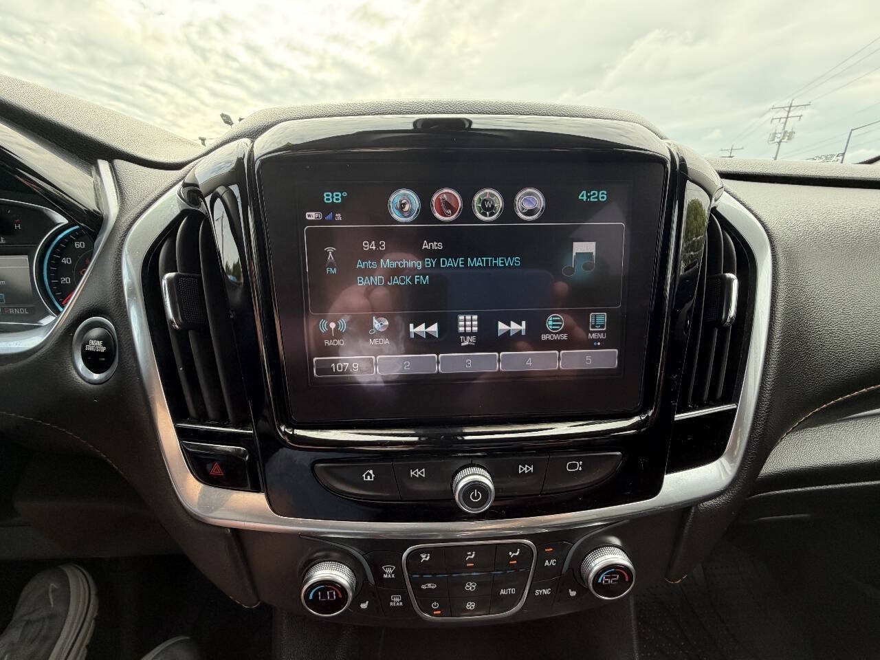 Used 2019 Chevrolet Traverse LT AWD/4WD image 23