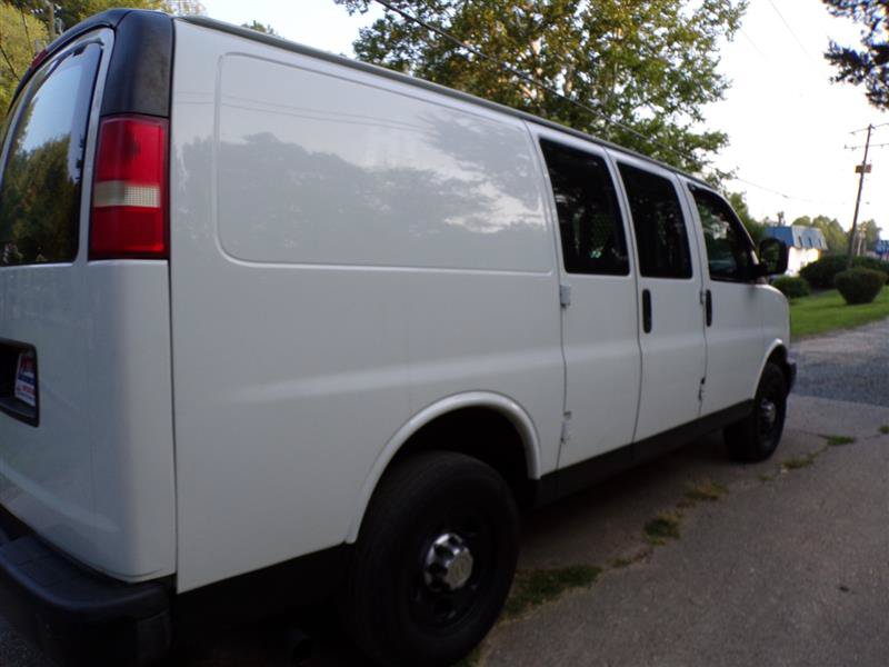 Used 2012 Chevrolet Express 2500 RWD image 10