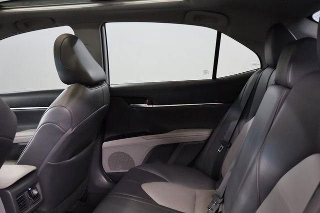 Used 2020 Toyota Camry XLE w/ Navigation Package image 31