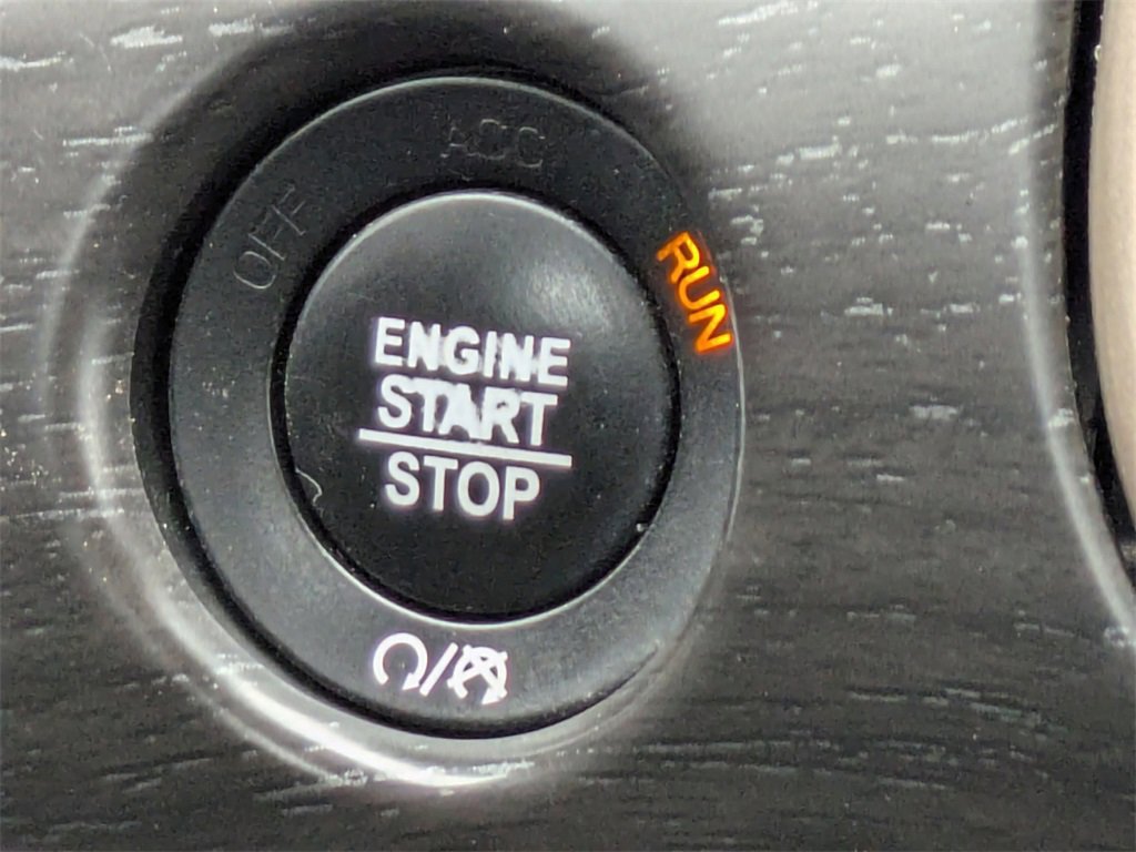 Used 2017 Jeep Grand Cherokee Limited image 30