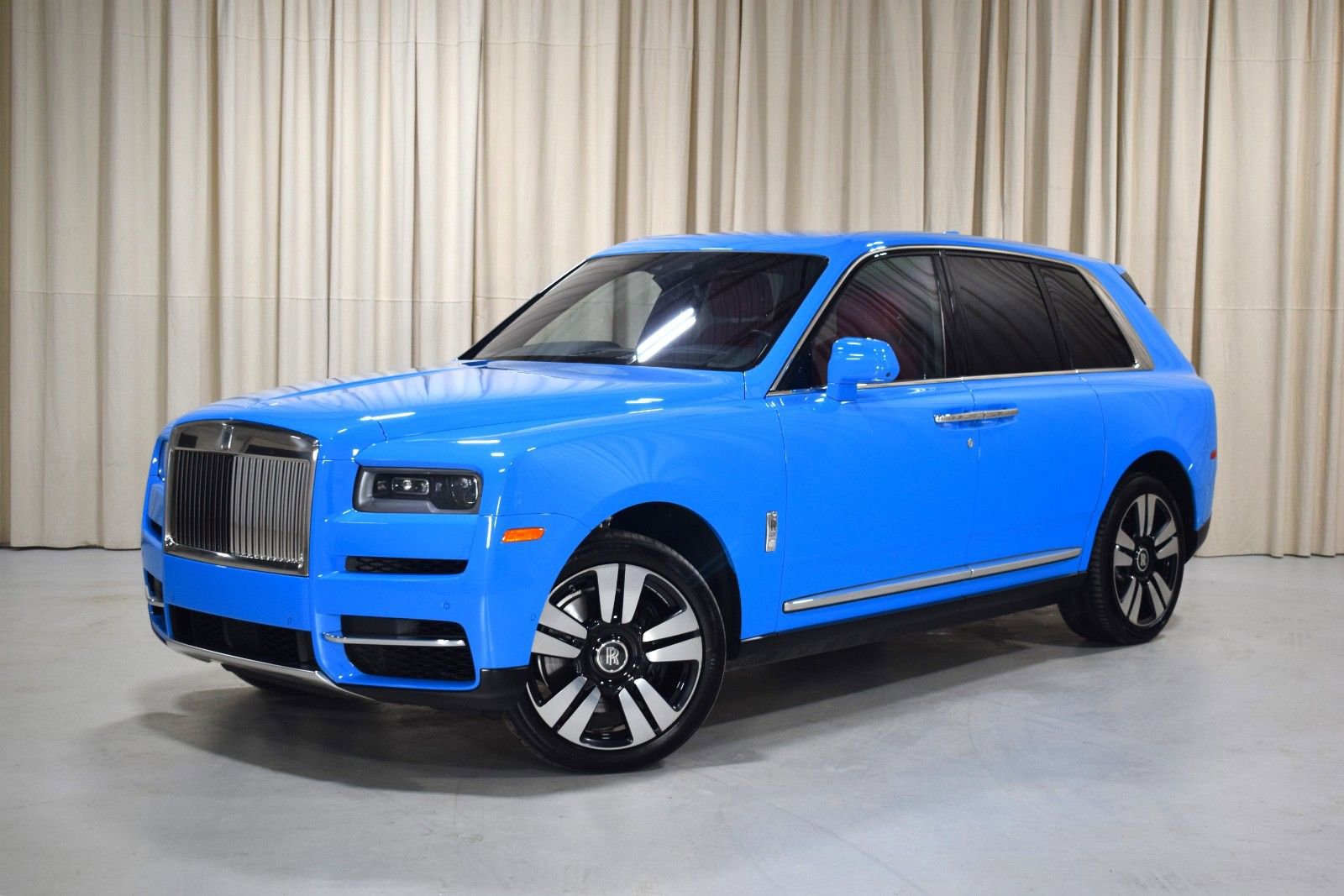 Certified 2022 Rolls-Royce Cullinan w/ Dynamic Package image 1