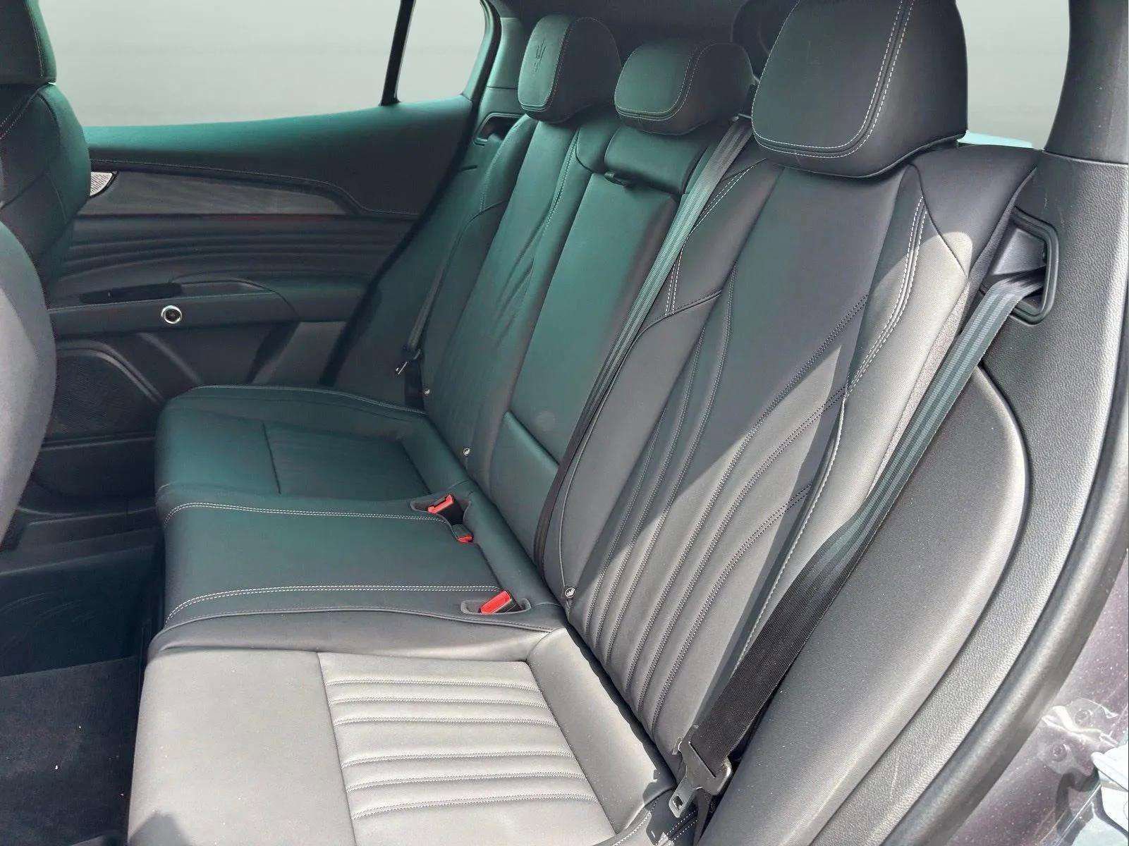 New 2025 Maserati Grecale GT image 32