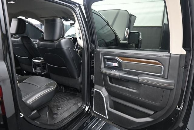 Used 2023 RAM 3500 Laramie AWD/4WD image 15