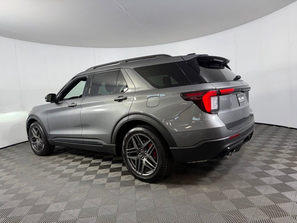 Used 2025 Ford Explorer ST w/ Sun And Sound Package AWD/4WD image 9