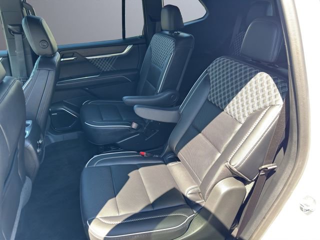 Used 2024 GMC Acadia Denali image 19