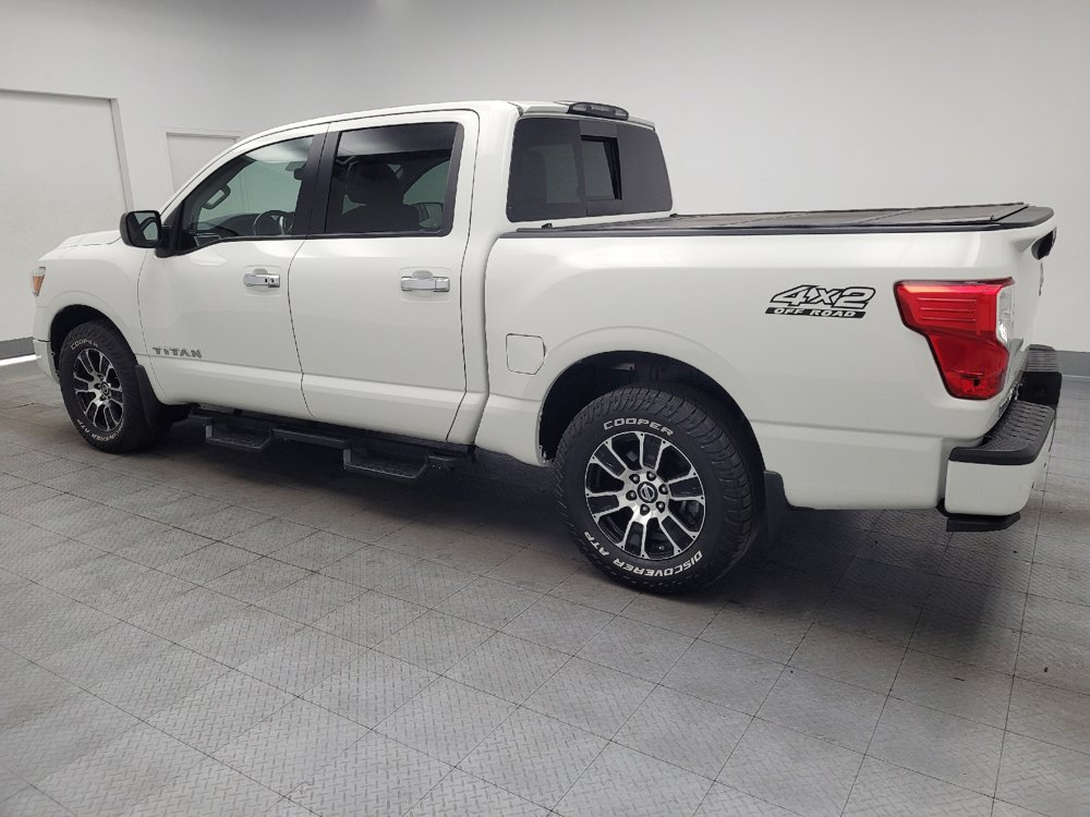Used 2021 Nissan Titan SV w/ SV Convenience Package RWD image 3