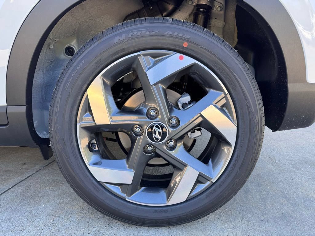 New 2026 Hyundai Venue SEL FWD image 24