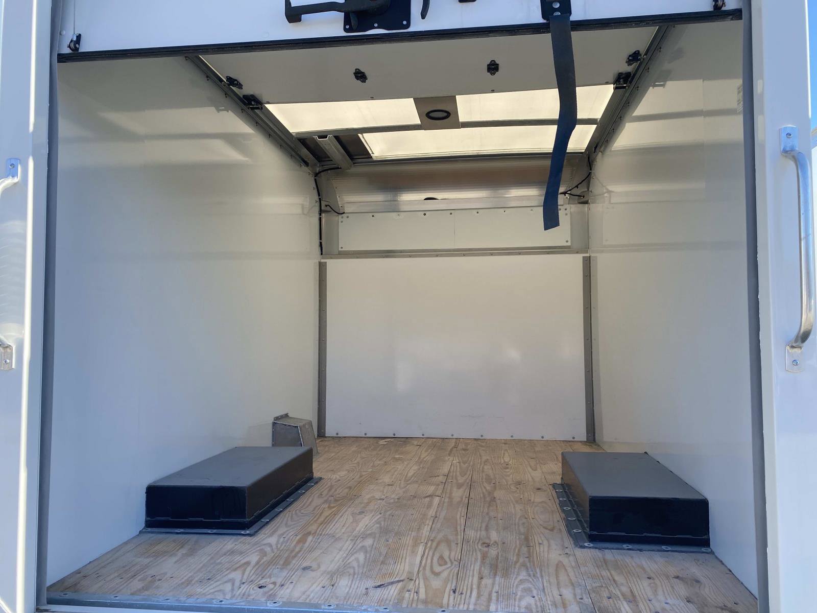 New 2023 GMC Savana 3500 w/ Power Convenience Package image 4