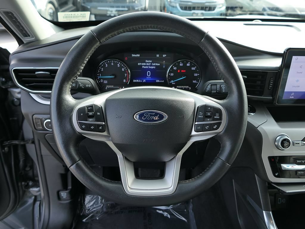 Used 2024 Ford Explorer XLT w/ Equipment Group 202A AWD/4WD image 17
