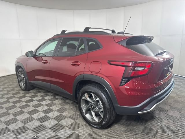 Used 2025 Chevrolet Trax LT w/ Driver Confidence Package image 5