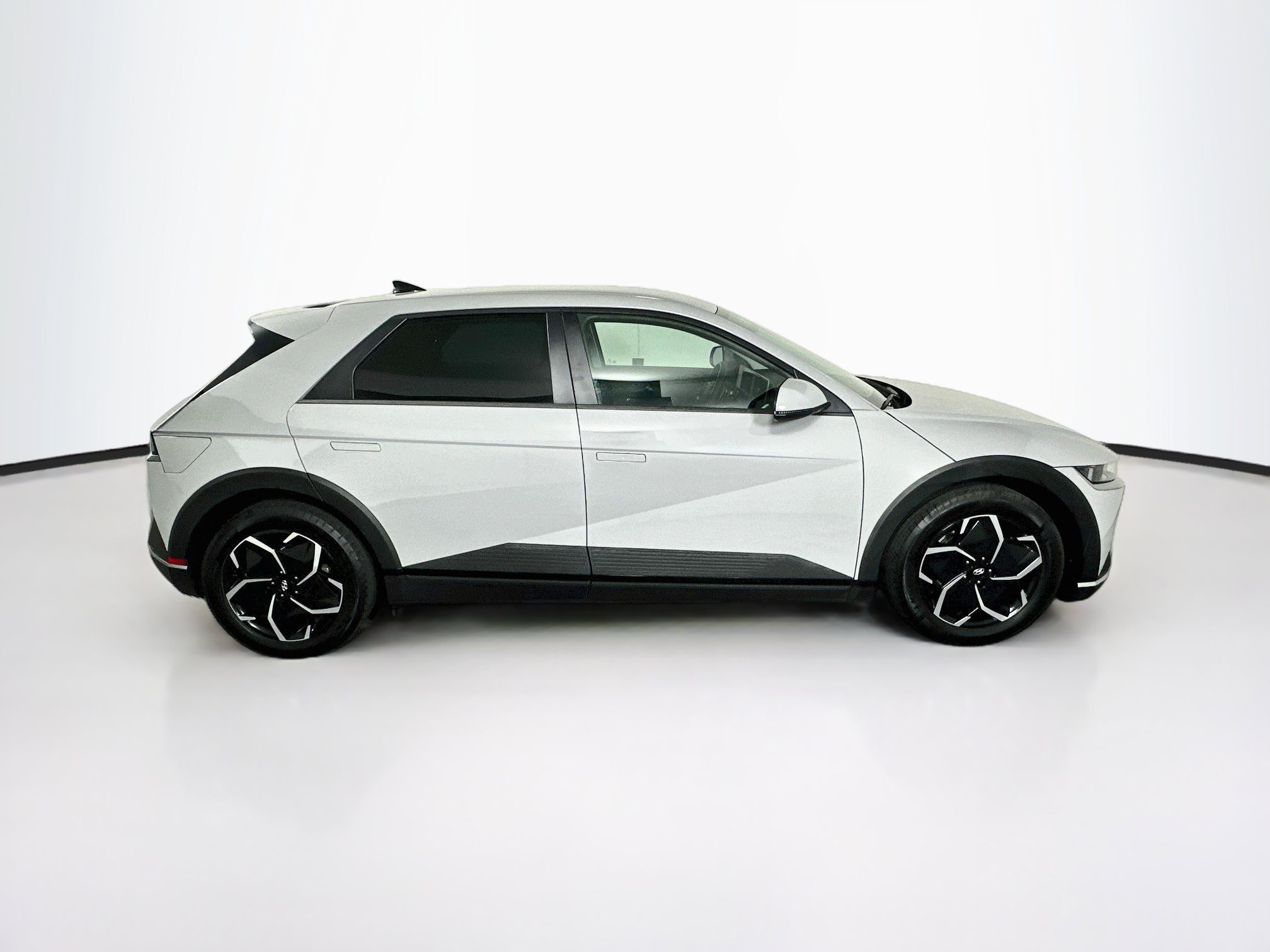 Used 2024 Hyundai Ioniq 5 SE RWD image 10