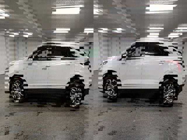 Certified 2022 Cadillac XT5 Premium Luxury w/ Technology Package image 2