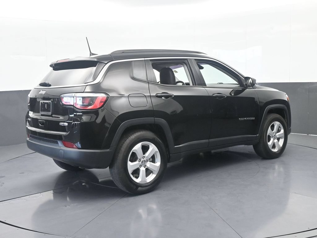 Used 2018 Jeep Compass Latitude w/ Popular Equipment Group AWD/4WD image 6