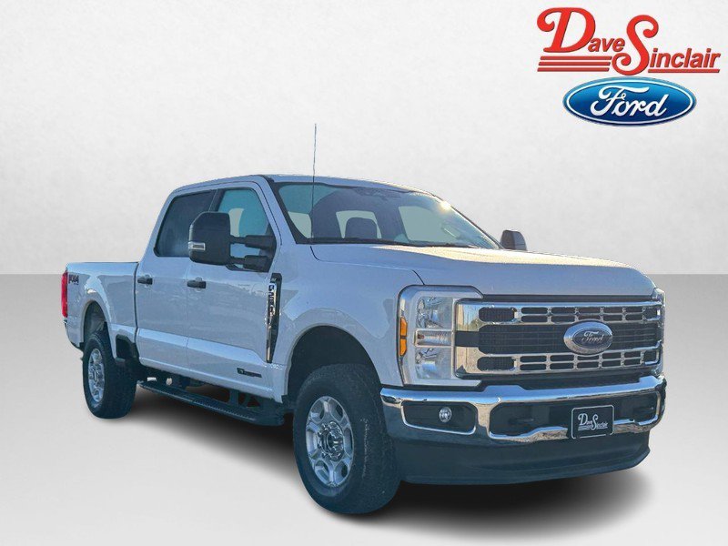 Used 2025 Ford F250 XLT w/ FX4 Off-Road Package image 4