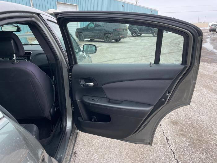 Used 2012 Chrysler 200 Touring image 28